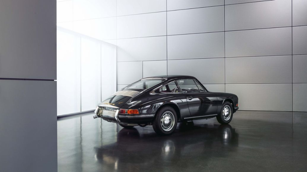 60 years of Porsche 911: an interview with Michael Mauer - Porsche